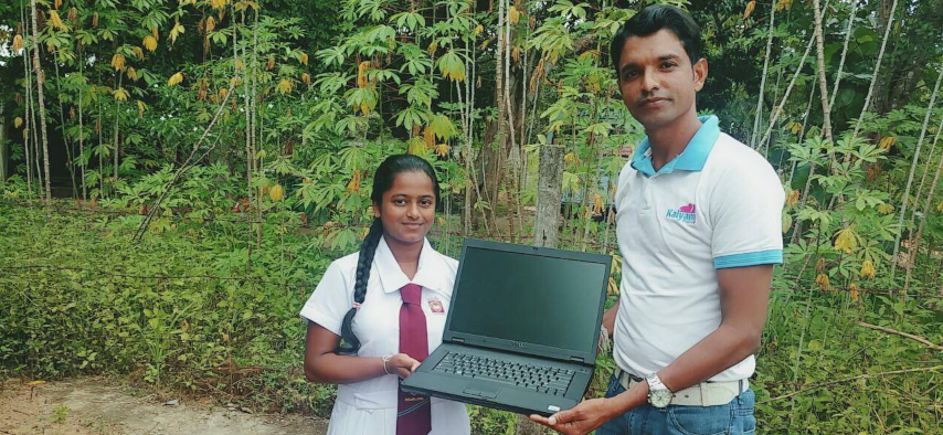 Stichting Kalyani donatie laptops